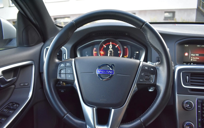 Volvo V60 cena 57900 przebieg: 162000, rok produkcji 2016 z Krzanowice małe 781